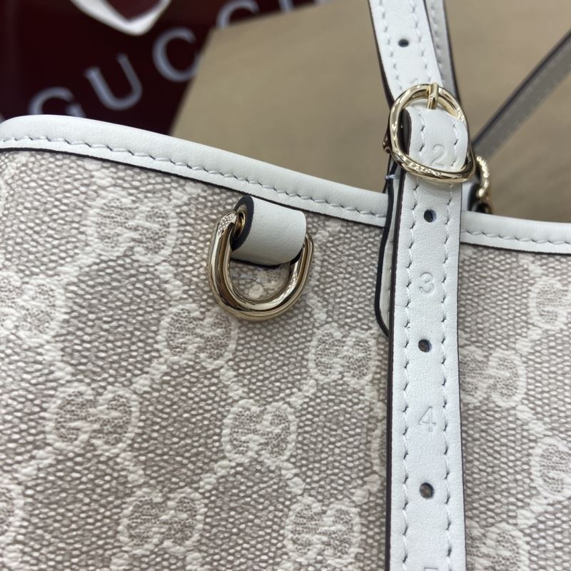Gvc*1 tote bags